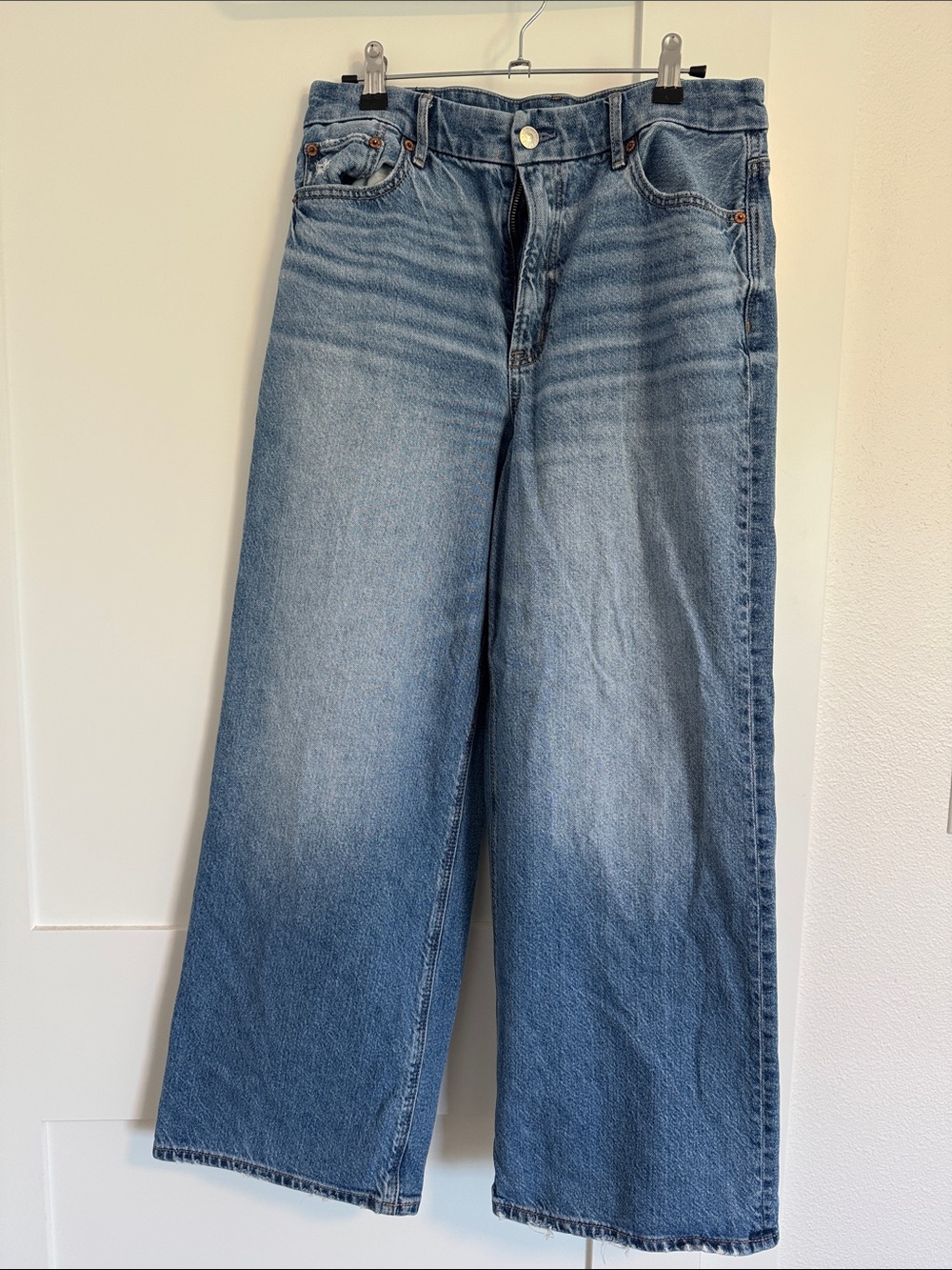 American Eagle Outfitters Light Blue Denim Jeans